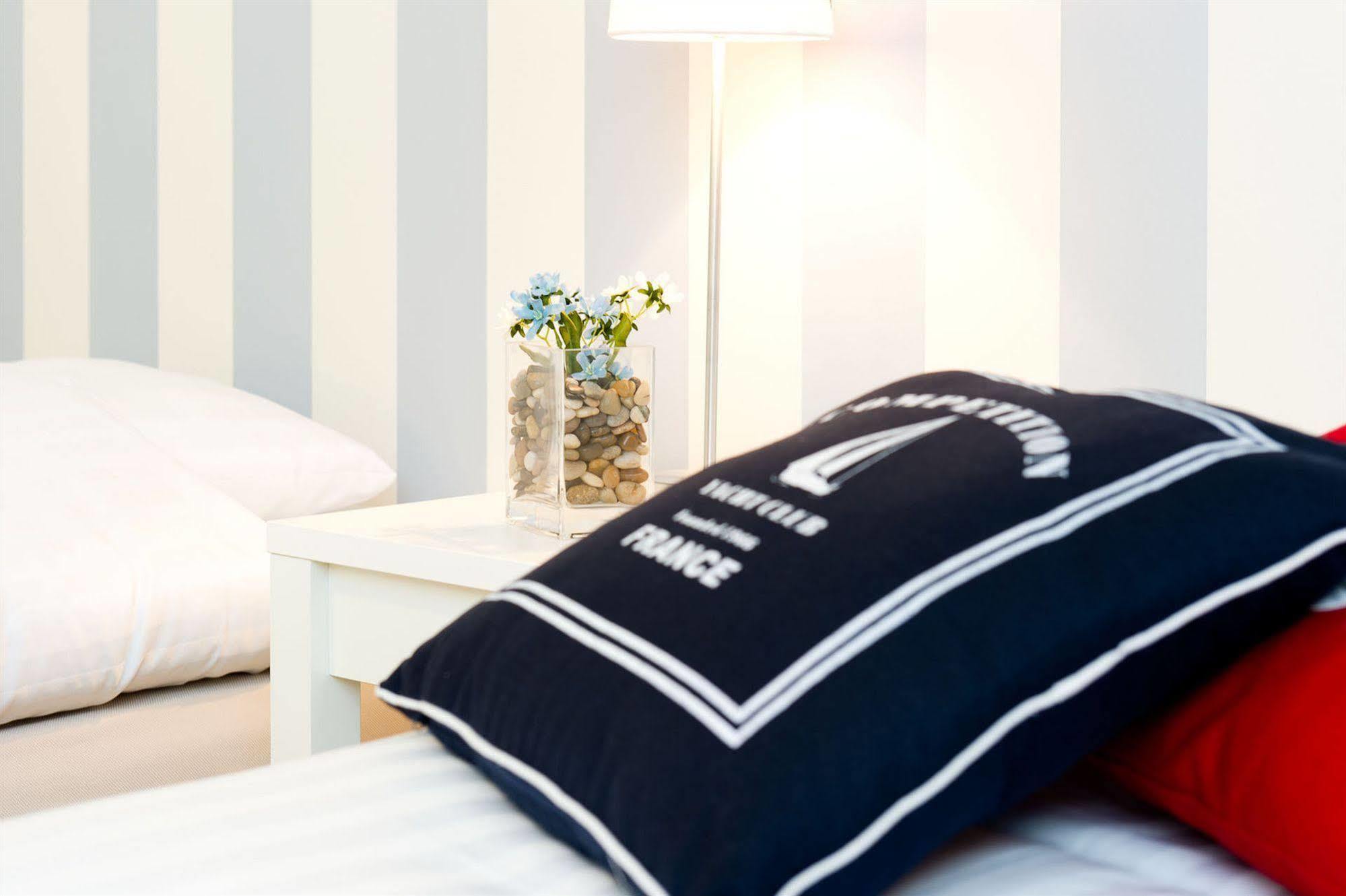 Attendo Park Hotell Huddinge Exterior foto