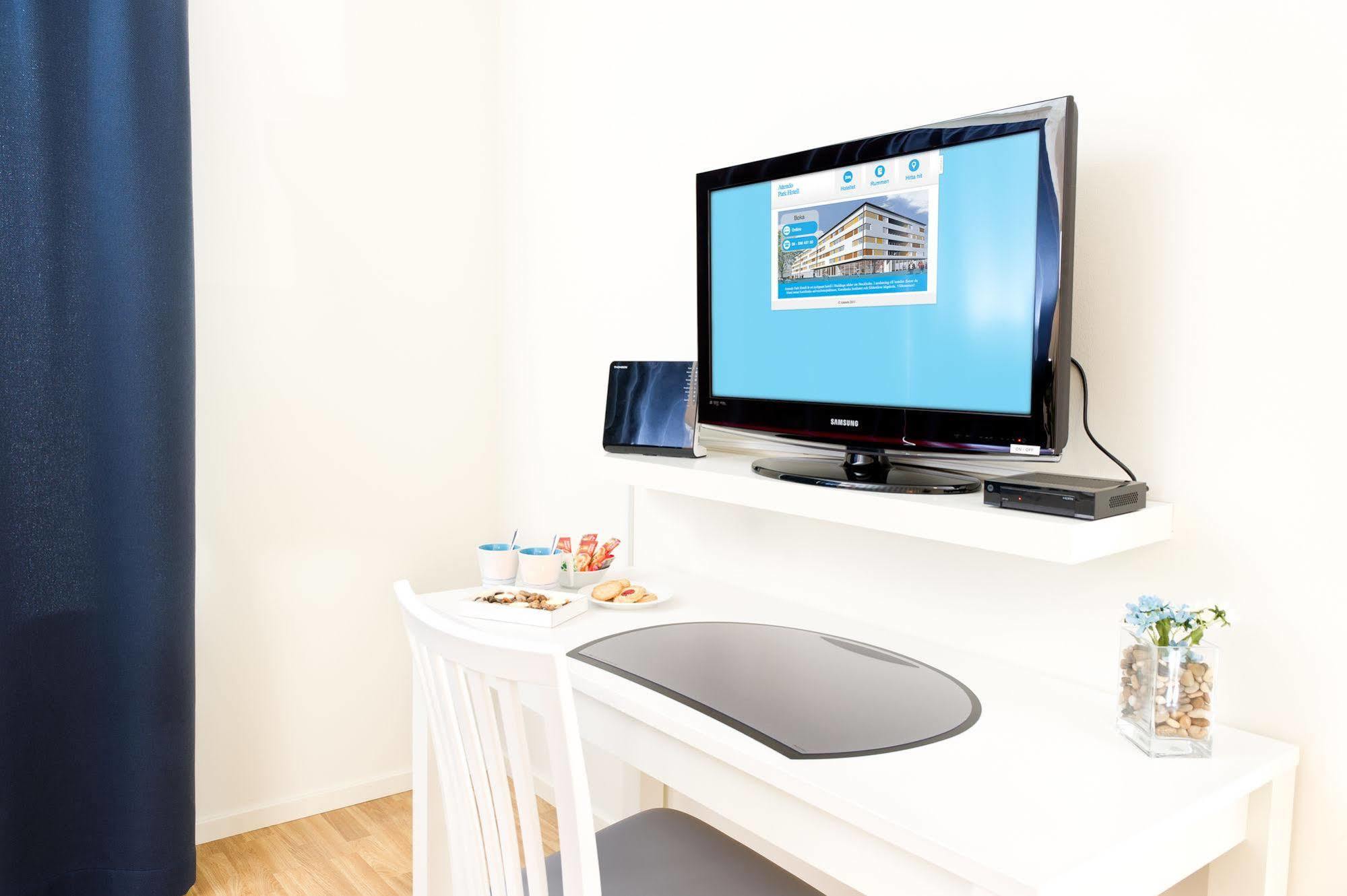 Attendo Park Hotell Huddinge Exterior foto